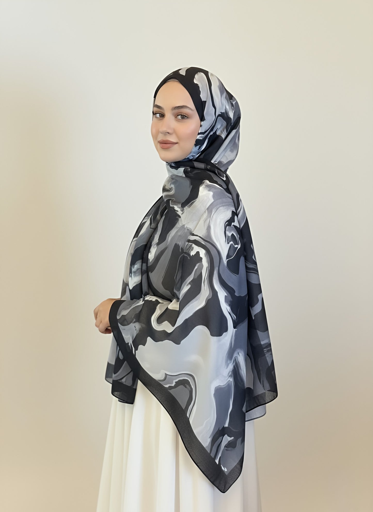 Saphira Desen Lina Şal-Siyah Beyaz