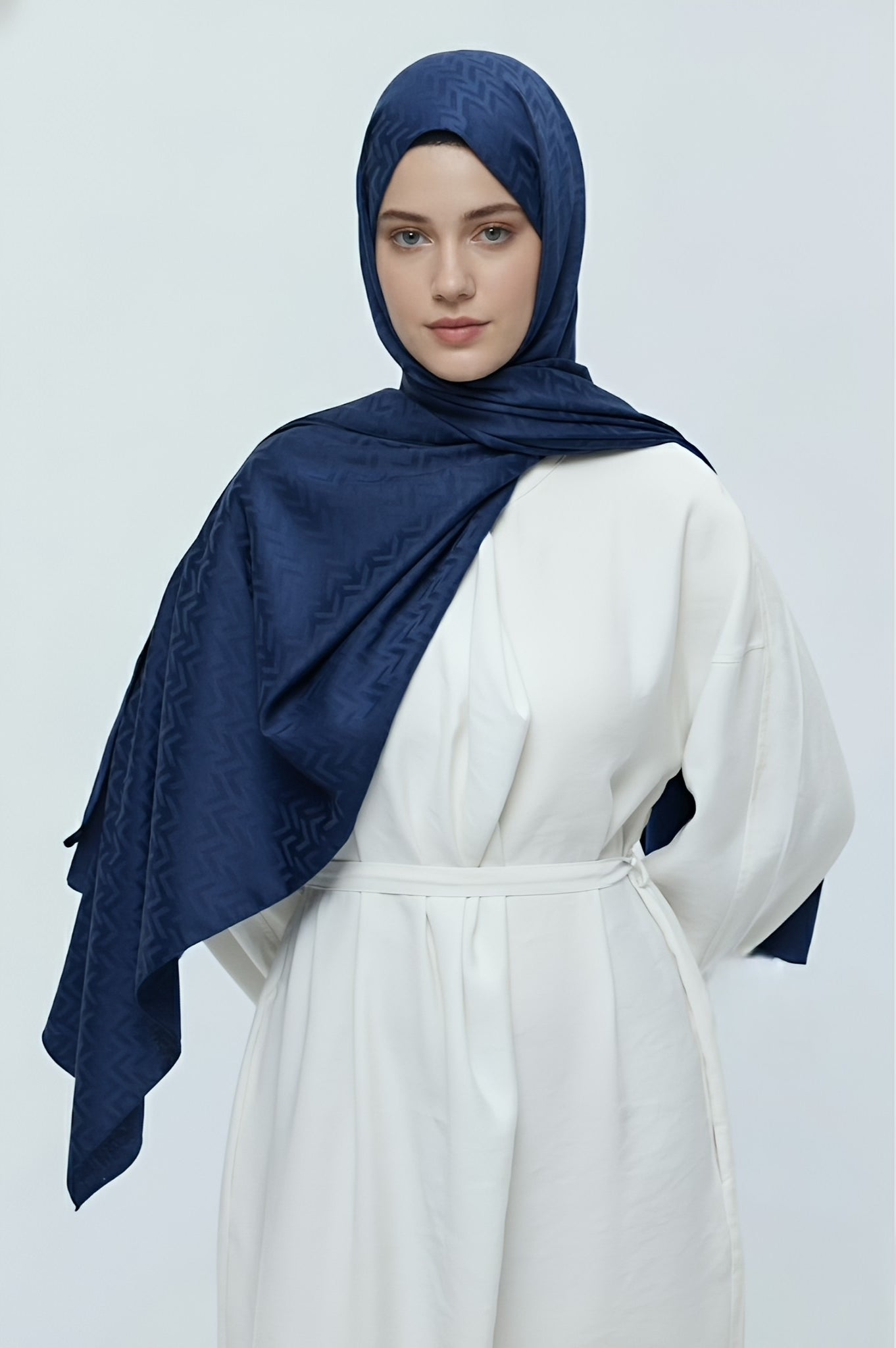 İpeksi Jakar Serisi Labirent Desen Şal-Lacivert